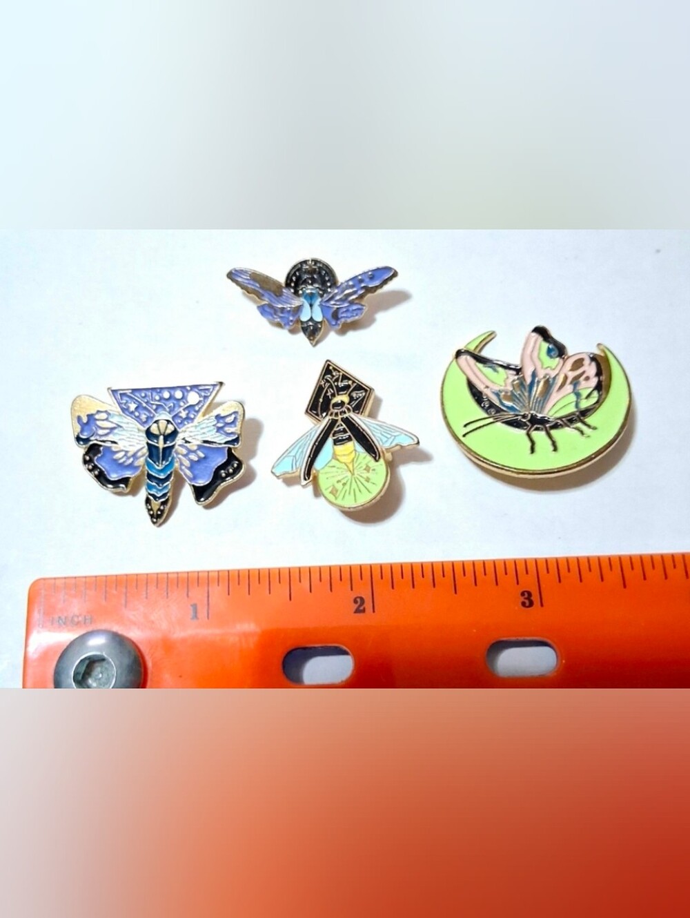 4 Pieces Enamel Pin Brooch Lapel Pin Clothing Fluorescent Enamel Pin Brooch